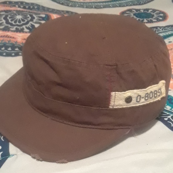 Multipurpose hat - Picture 2 of 3